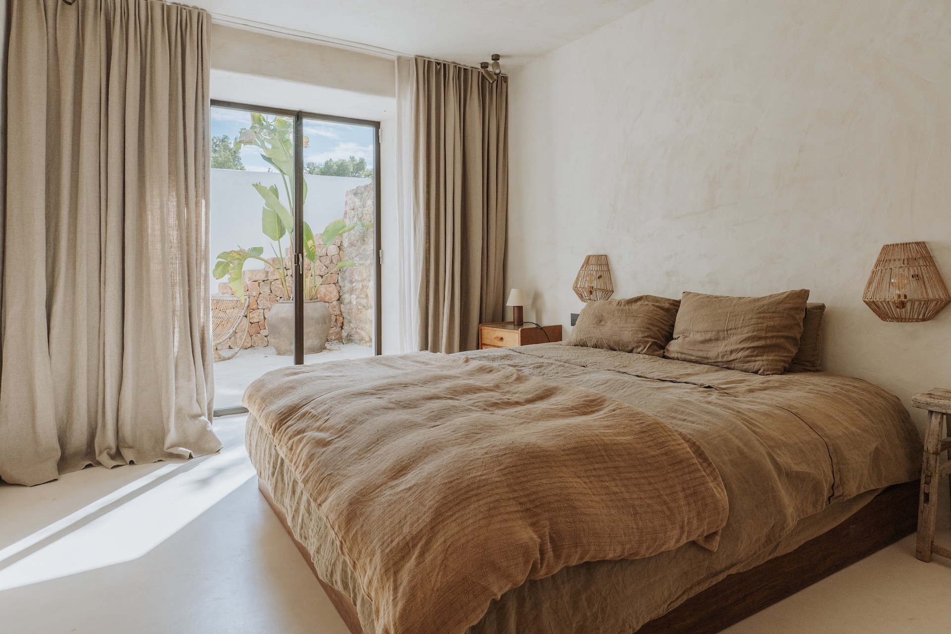 Resa estates ibiza villa Reno finca renovated te koop sale bedroom 4.jpg